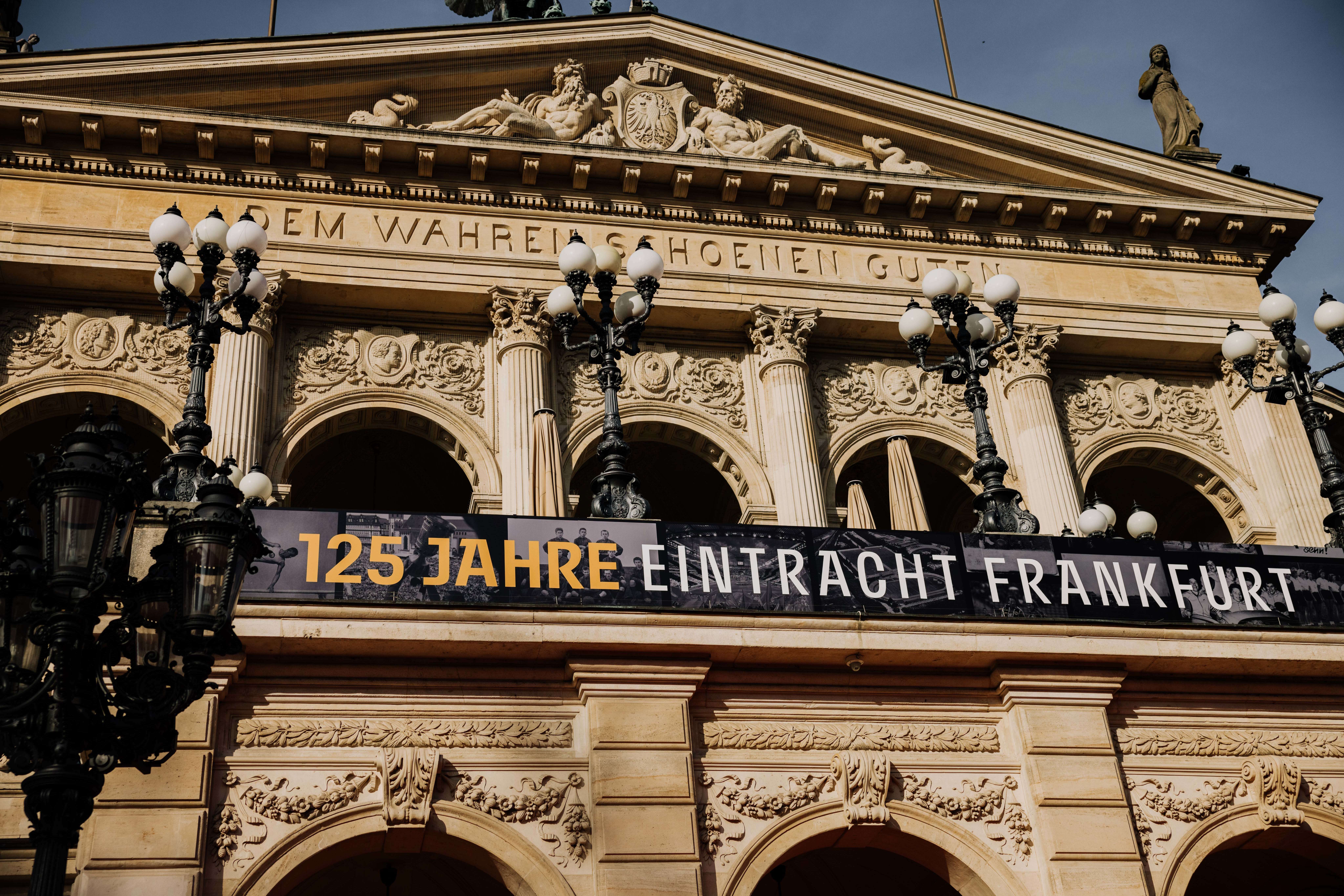 Historischer Schauplatz des Frühjahrsempfangs: Die Alte Oper in Frankfurt. Historischer Schauplatz des Frühjahrsempfangs: Die Alte Oper in Frankfurt.