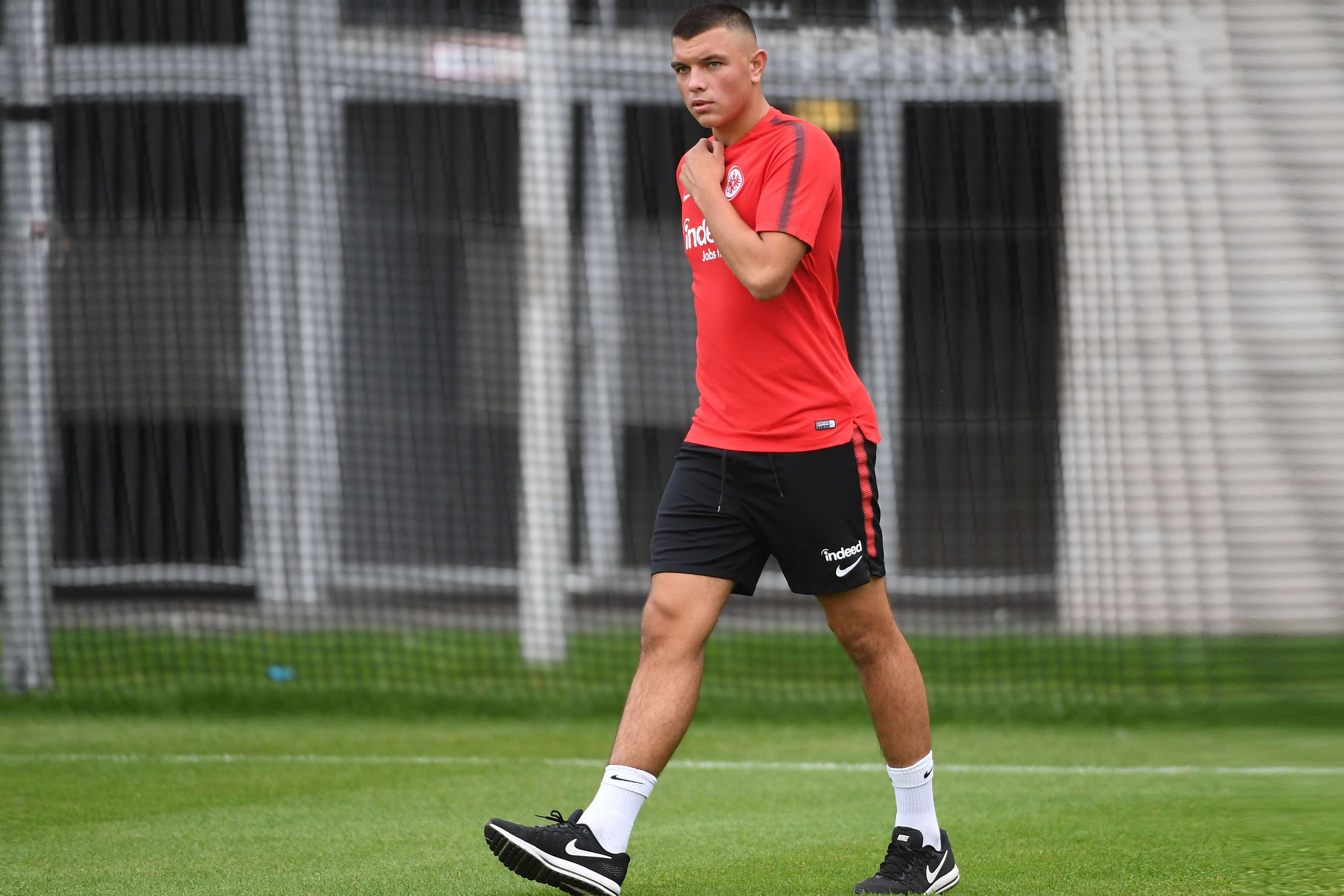 05.09.2017, xjhx, Fussball 1.Bundesliga, Eintracht Frankfurt Training, emspor v.l. Renat Dadashov (Eintracht Frankfurt) © Jan Huebner 05.09.2017, xjhx, Fussball 1.Bundesliga, Eintracht Frankfurt Training, emspor v.l. Renat Dadashov (Eintracht Frankfurt) © Jan Huebner