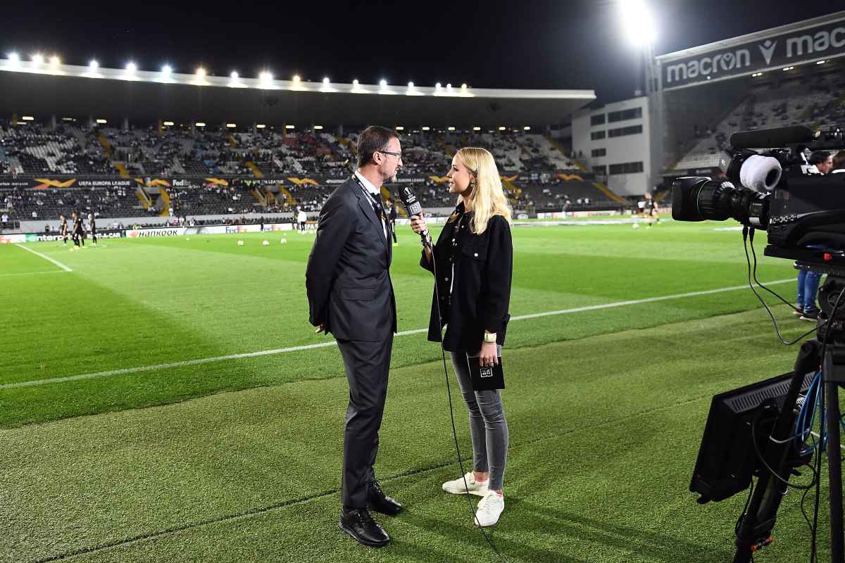 Dazn Moderatorin : Die Italienische Dazn Moderatorin Super ...