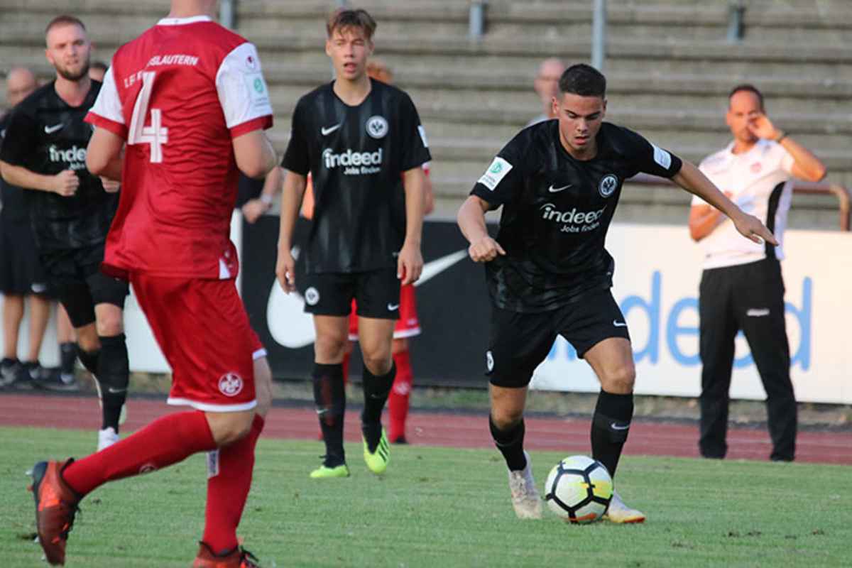 Leistungsteams Im Derbyfieber Eintracht Frankfurt Profis
