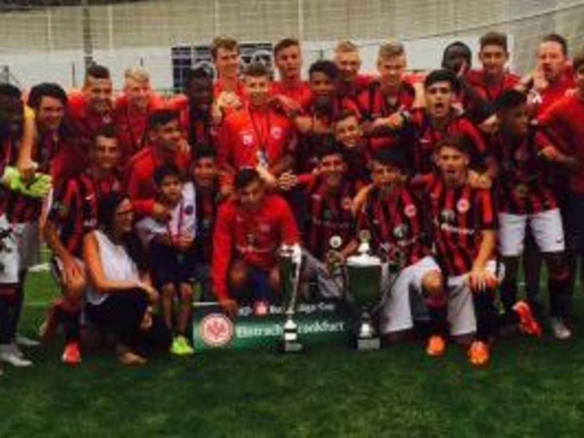 U17 gewinnt Bundesliga-Cup - Eintracht Frankfurt Nachwuchs