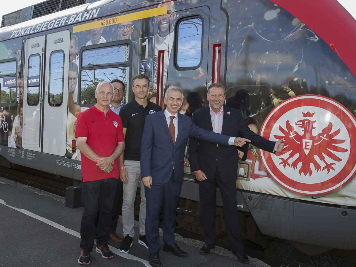 BahnDesign zu Ehren des Pokalsiegs Eintracht Frankfurt